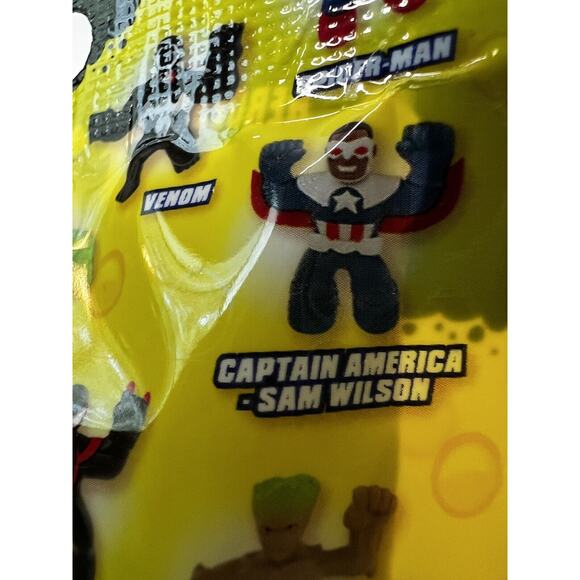 Heroes of Goo Jit Zu Minis Captain America Sam Wilson Marvel Stretchy Toy NEW - Picture 2 of 4